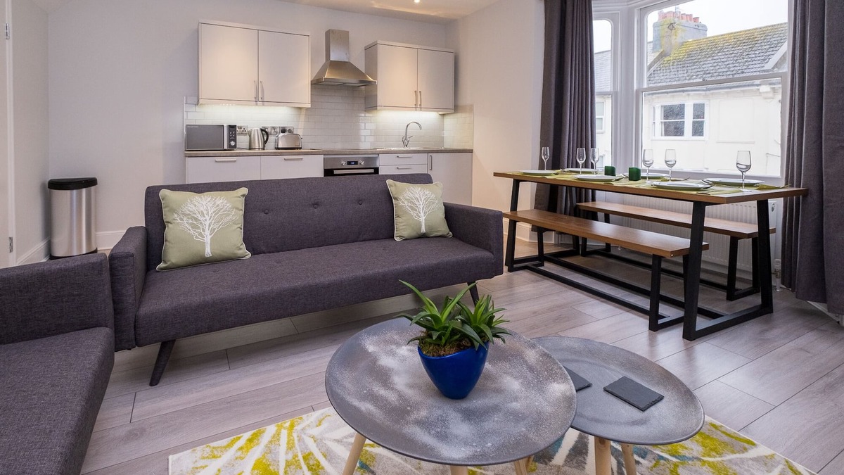 Brighton City Centre Apartment | Stylish, 2 bedroom, central, close to station