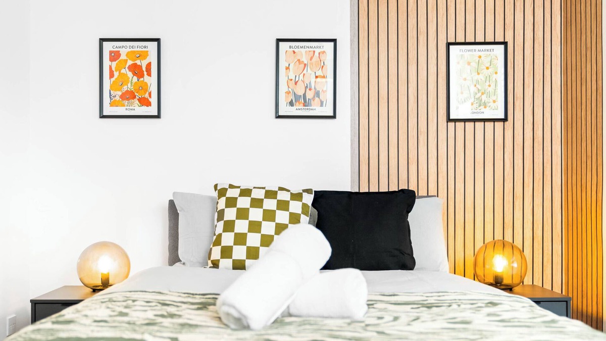 Edgbaston Apartment | Stylish 2 Bedroom Flat in Hagley Rd by Novo Stays