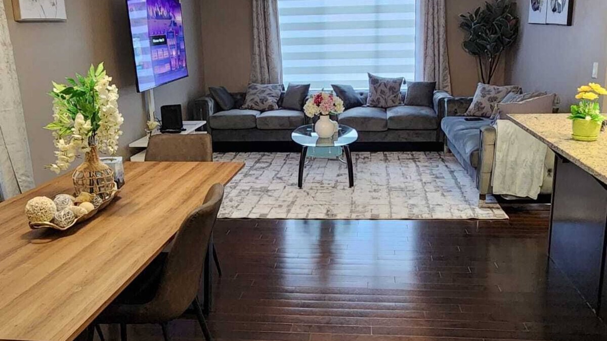 Evanston House | Stylish 2-bedroom house in a quiet neighborhood. Very family friendly and comfy