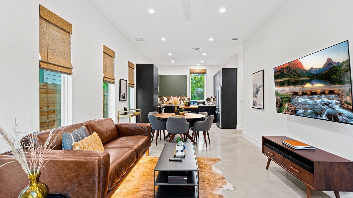 South Manchaca House | Stylish 2 bedroom Retreat in South Austin