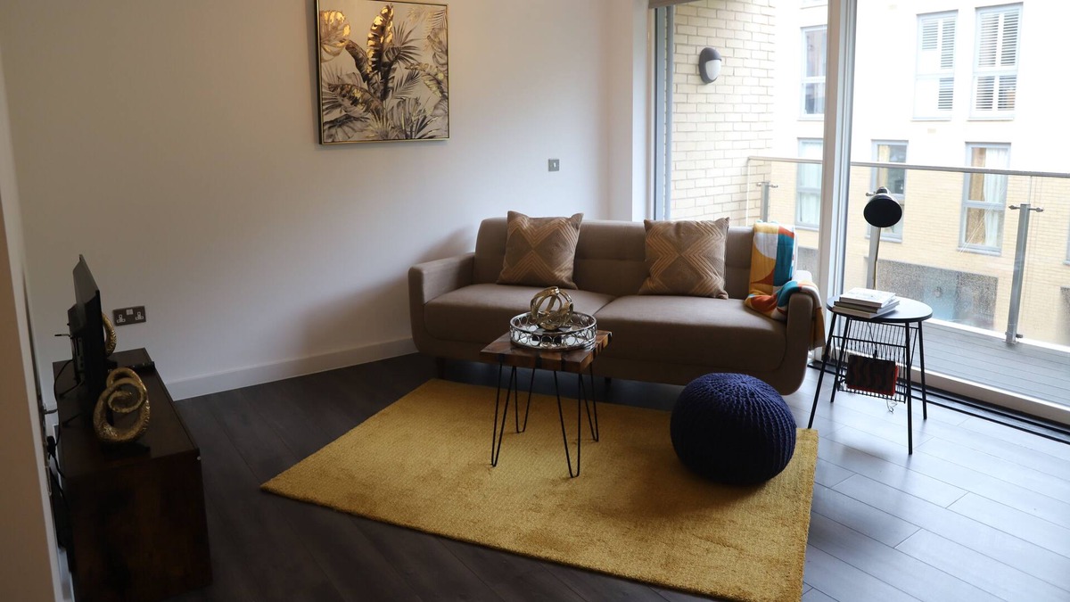 Deptford Condo | Stylish 2bed apartment with parking on site