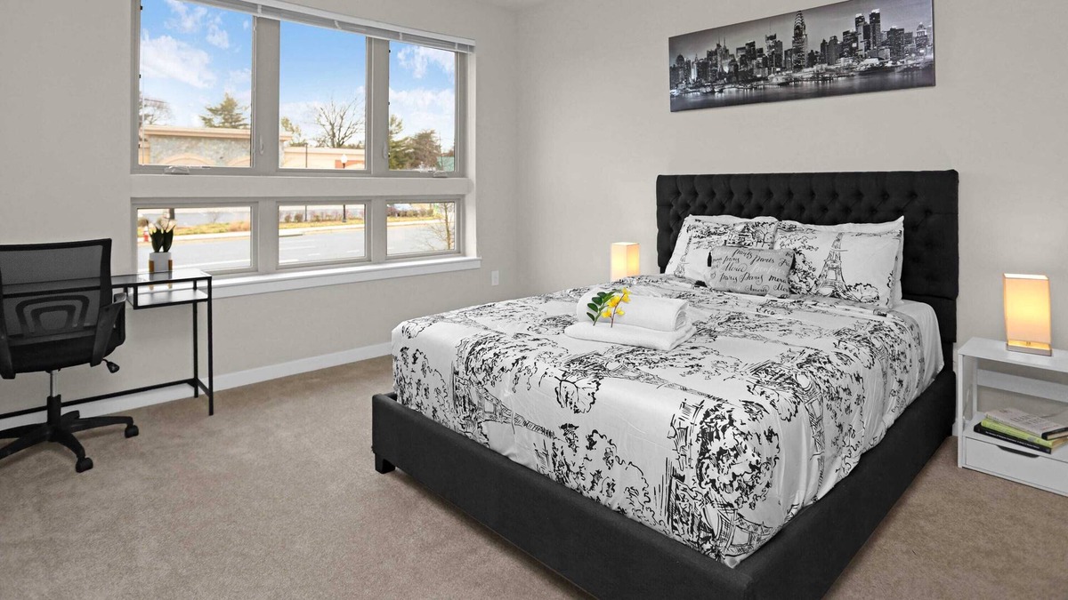 Fairfax Apartment | Stylish 2Bedroom Deluxe Central Fairfax- Free Parking