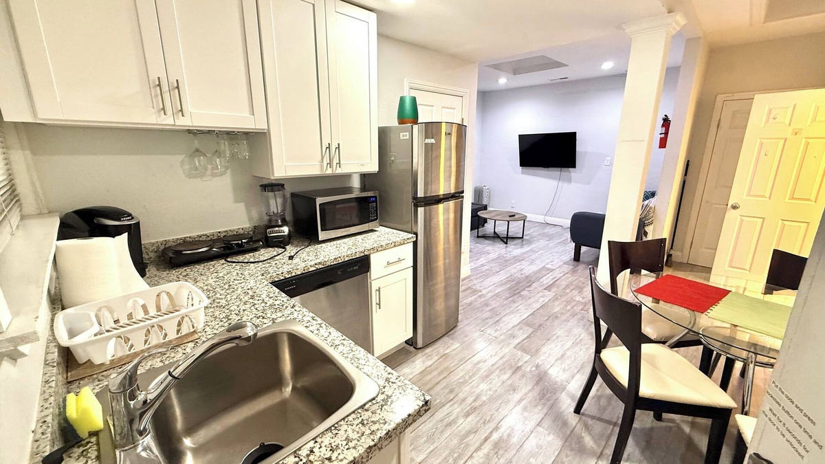 Rose Glen House | Stylish 2BR/2BA Retreat - SJC Downtown&Santana Row- Ideal for Travelers