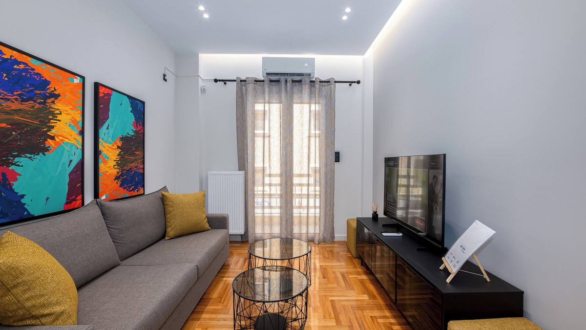 Ampelokipoi Apartment | Stylish 2BR flat near hospital & Panormou metro station
