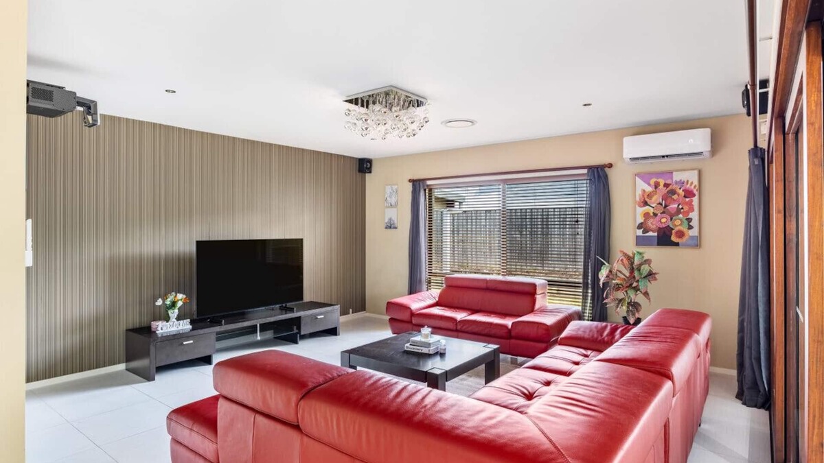 Stretton House | Stylish 2BR House for a Memorable Stay @Stretton