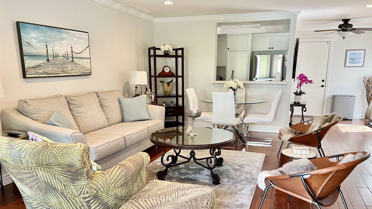 Aliso Viejo Condo | Stylish 2BR laguna Condo with Pool&Tennis Courts