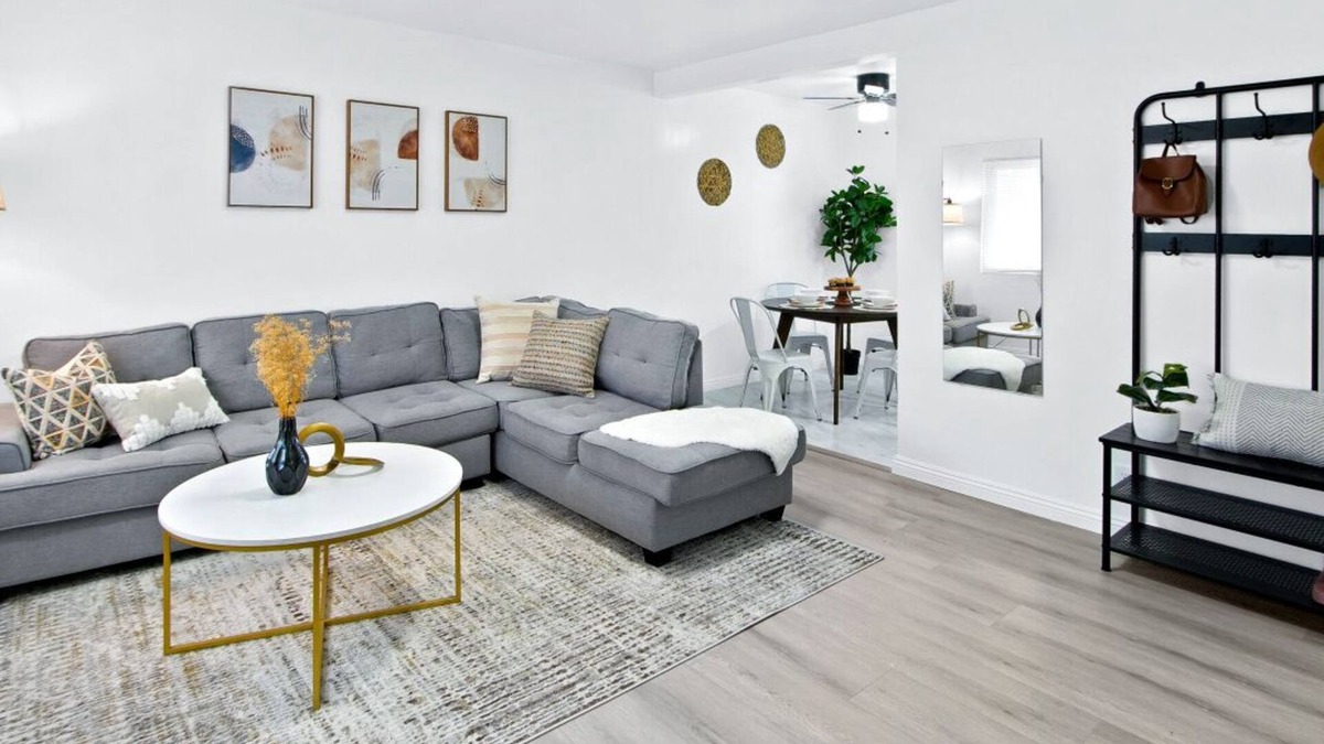 Alhambra Apartment | Stylish 2BR Unit + Parking + Near DTLA #TravelSGV