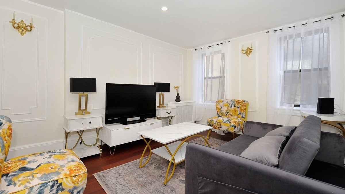 Chinatown Apartment | Stylish 2BRApt in Little Italy –Near SoHo&Downtown