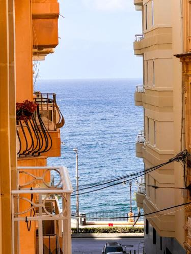 Sliema Apartment | Stylish 3 Bedroom Apt in the Heart of Sliema S10