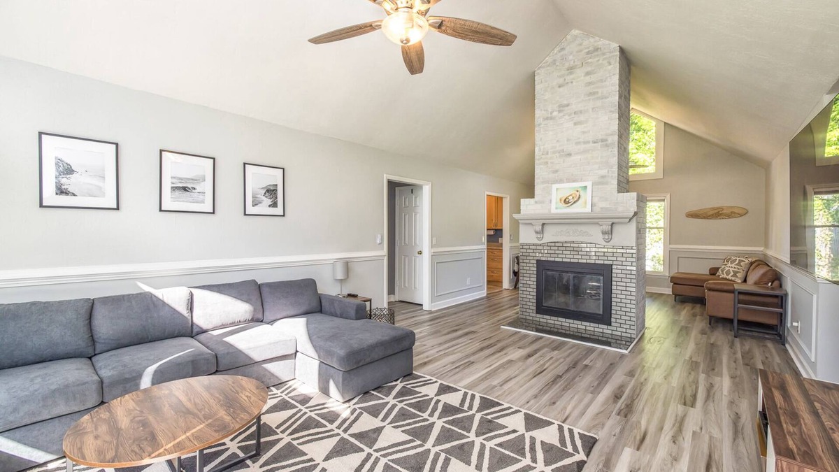 Kings Grant House | Stylish 3 bedroom home 10 minutes from beach
