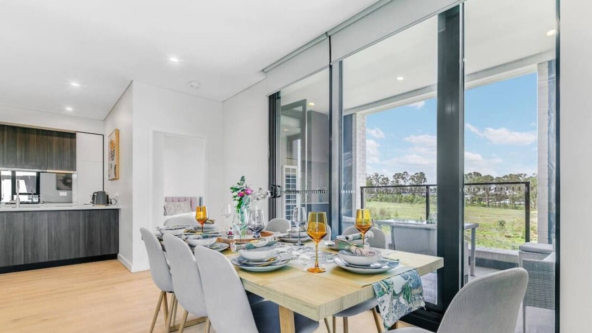 Rouse Hill Apartment | Stylish 3bedroom apartment in Rouse Hill