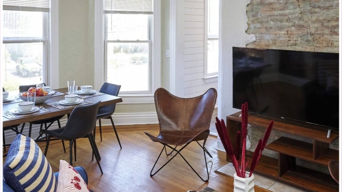 Tyler Park Apartment | Stylish 3BR Retreat in Kentucky