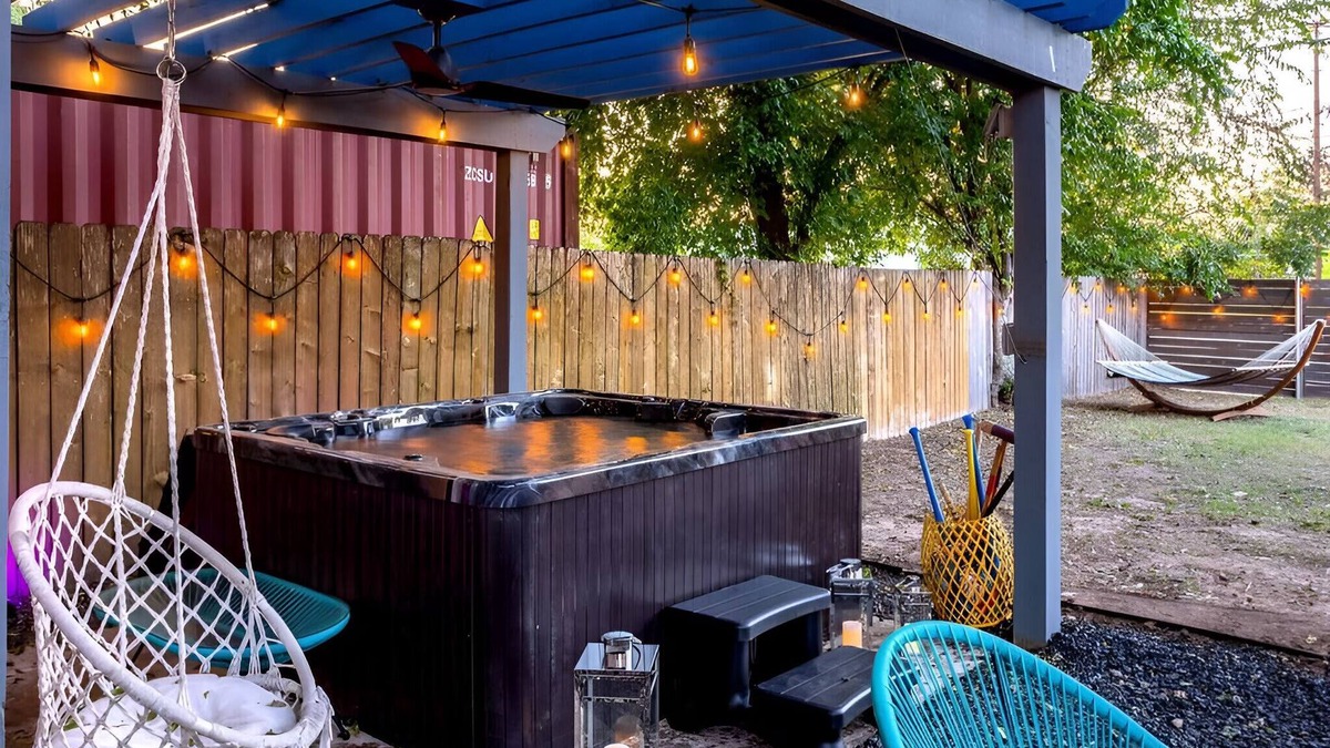 Govalle House | Stylish 4BR Home w Pool & Hot Tub near Downtown