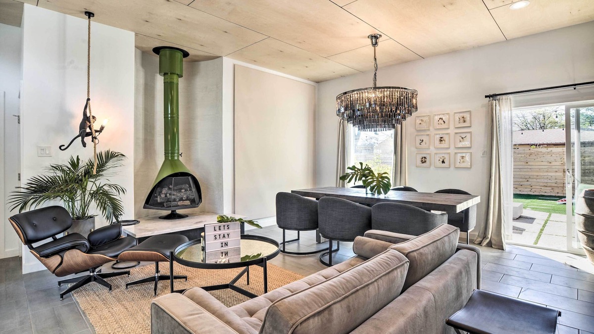 Albuquerque House | Stylish Albuquerque Home ~ 6 Miles to Downtown!