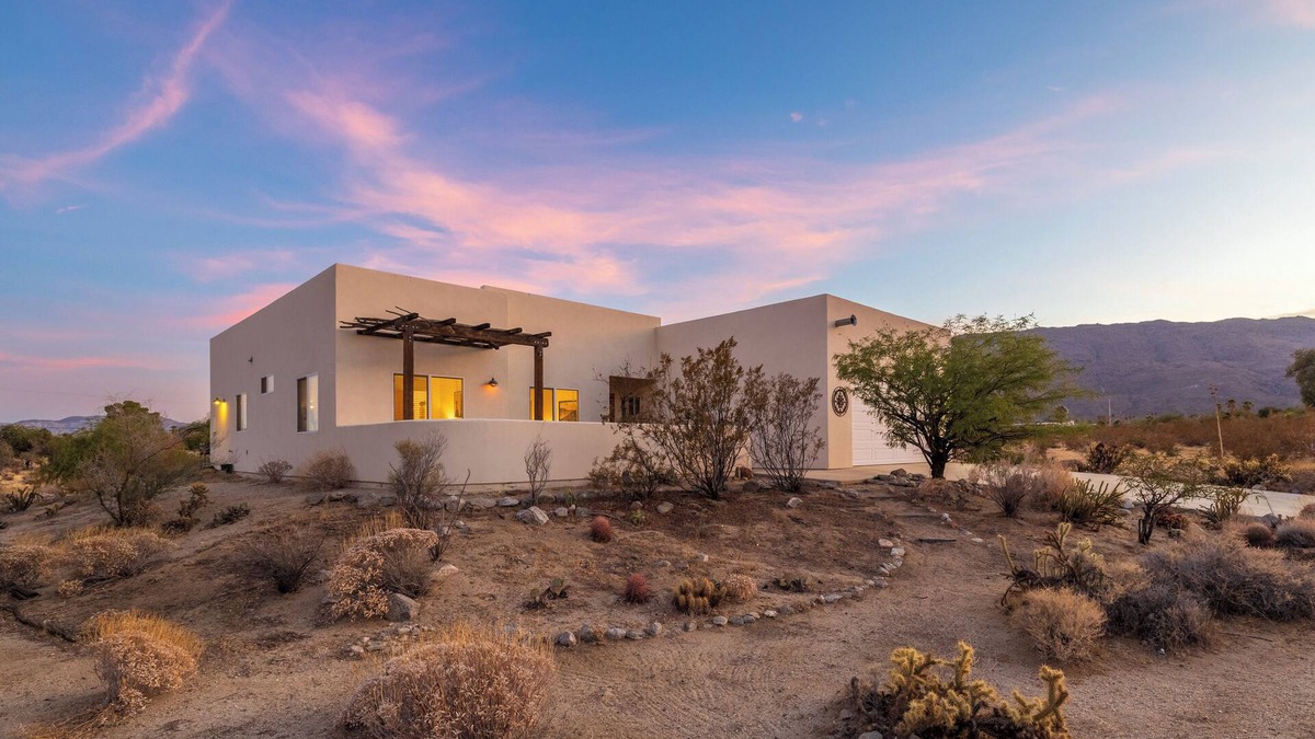 Borrego Springs House | Stylish and Private Adobe Retreat with Views in Borrego Springs/Anza Borrego