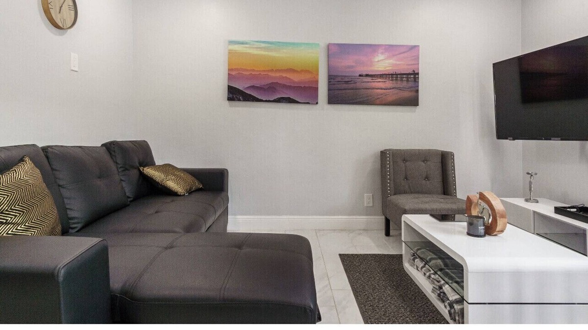 Flagler Village Apartment | #Stylish Apartment Downtown Fort Lauderdale Ideal for Long Stays!