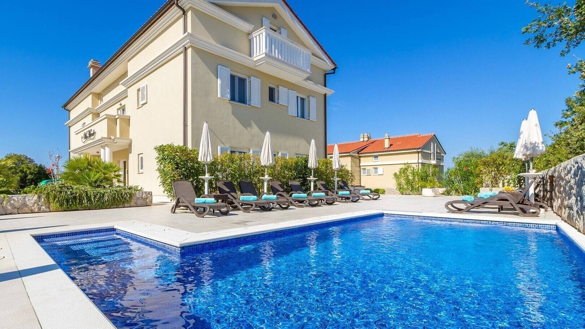 Zidarici Apartment | Stylish apartment Mande 2 in villa by the sea on Krk