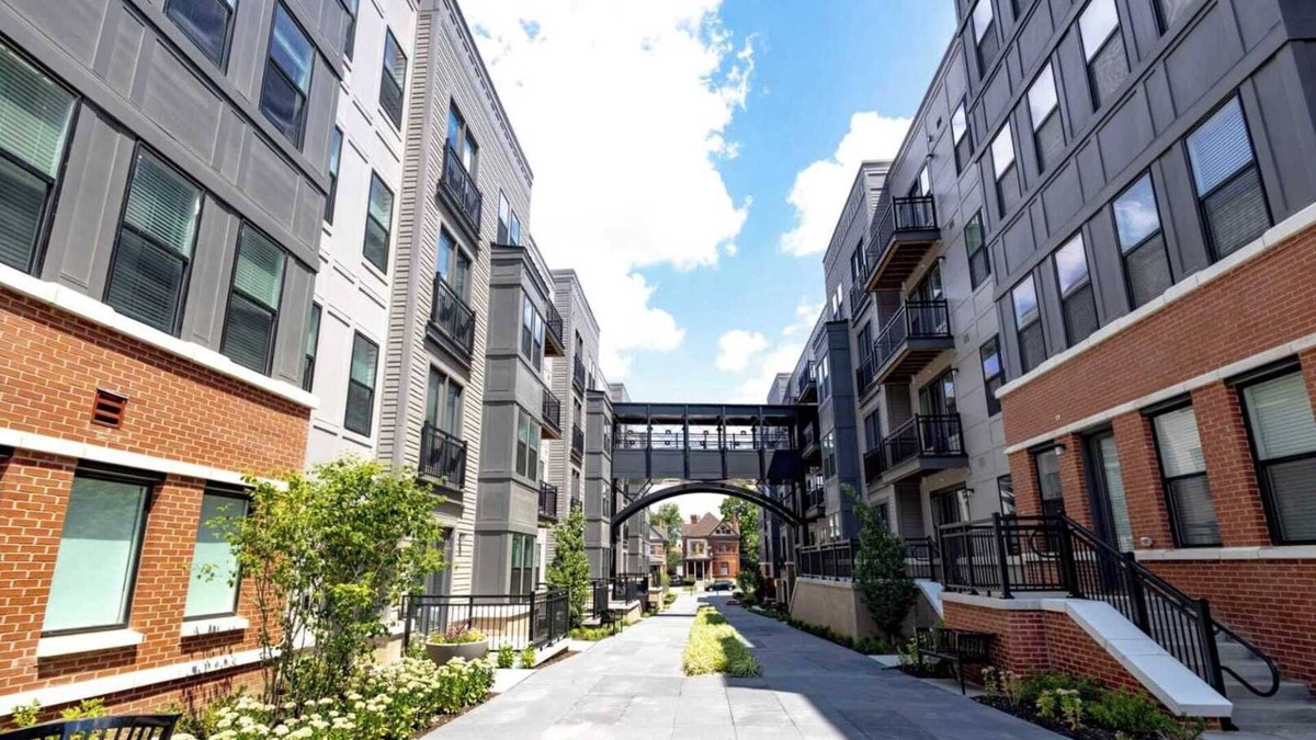 East Walnut HIlls Apartment | Stylish apartments near shops and entertainment