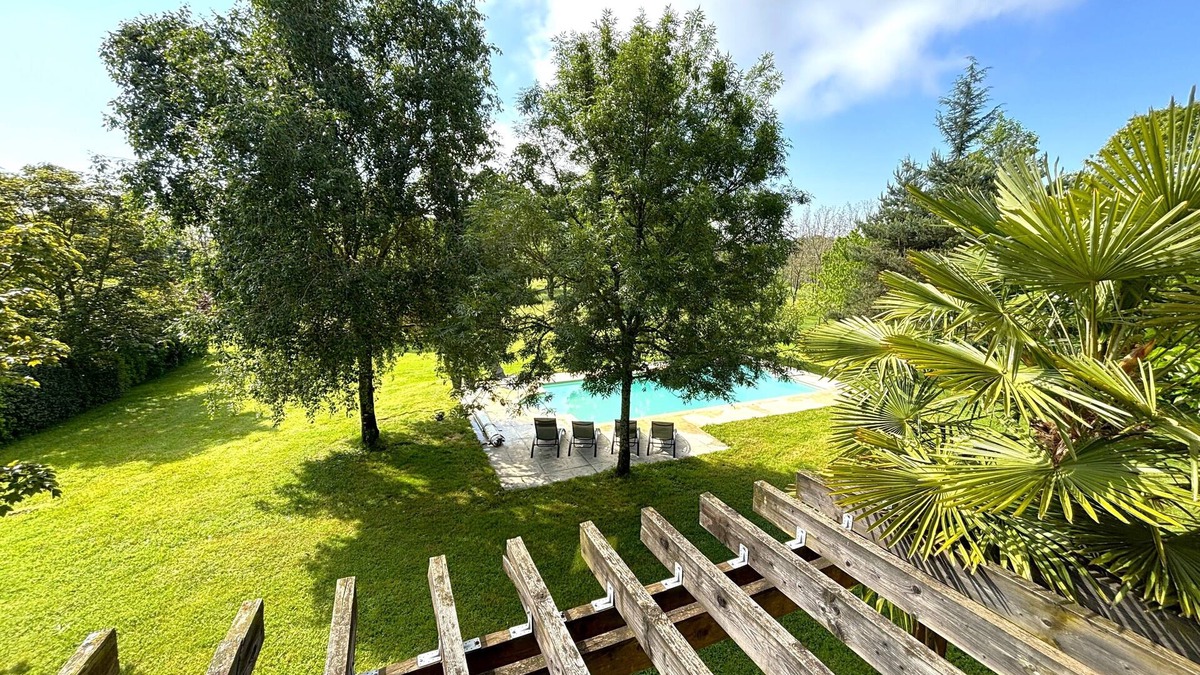 Le Bugue House | Stylish architect house with mature garden private pool. A real gem