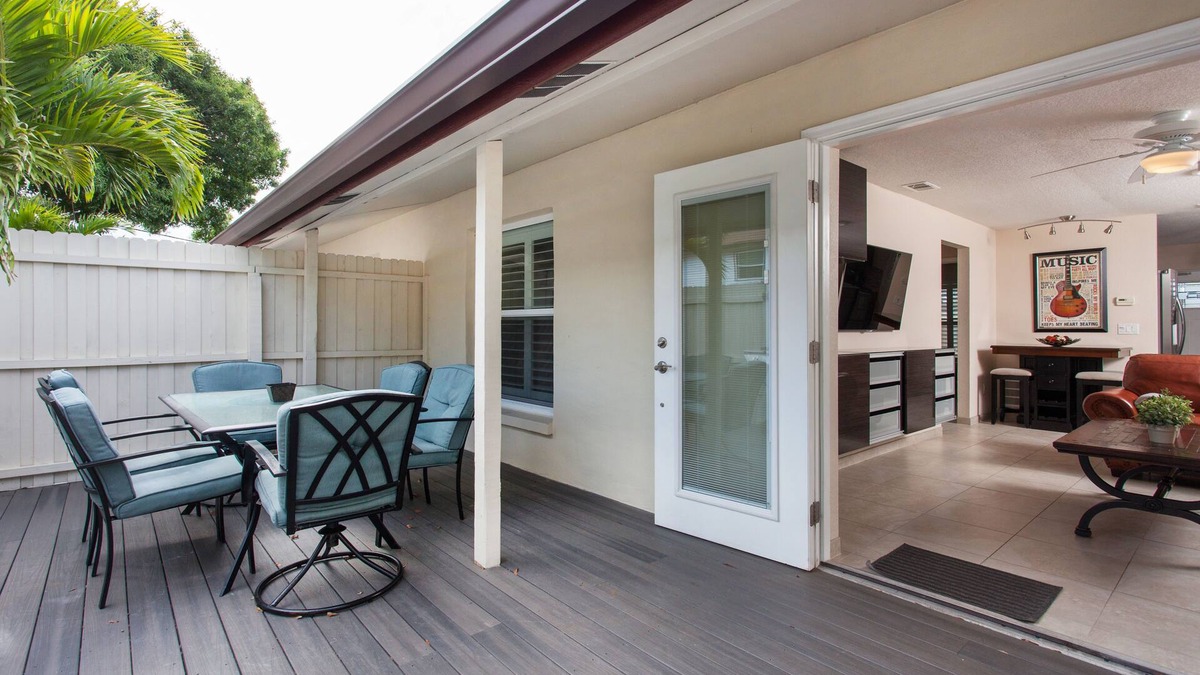 Indian Rocks Beach Condo | Stylish Beach Retreat Right Across Street from Beach & Gulf of Mexico in IRB!