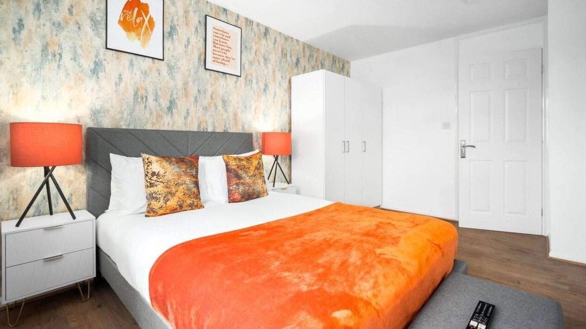 The Westside House | STYLISH-BIRMINGHAM central home!