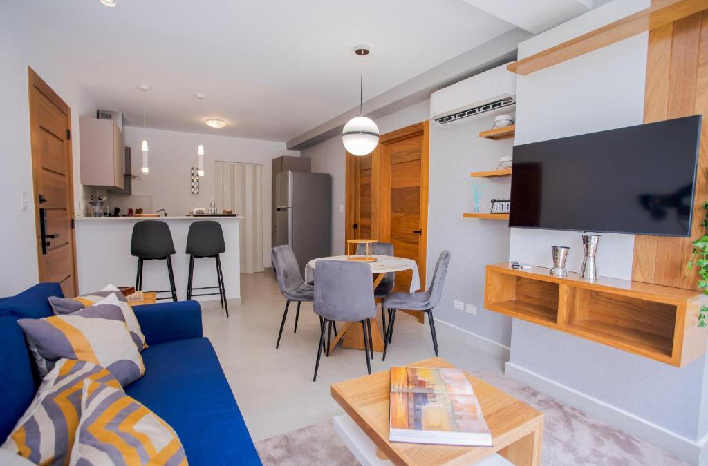 Ciudad Universitaria Apartment | Stylish City Condo W- Pool Gym Panoramic Views
