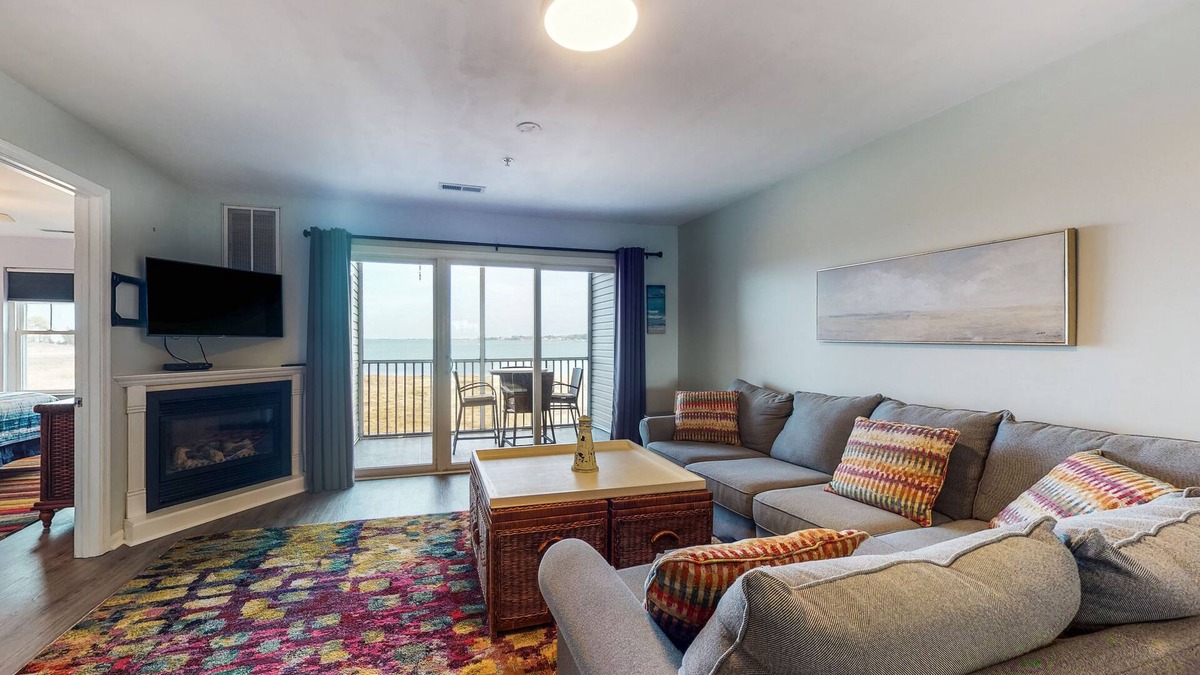 Ocean View House | Stylish coastal gem with amazing river & bay views - steps to sandy beach