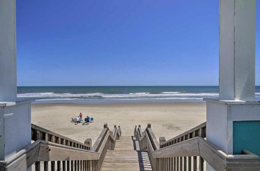 Buck Island House | Stylish Coastal Home Walk to Corolla Beach!