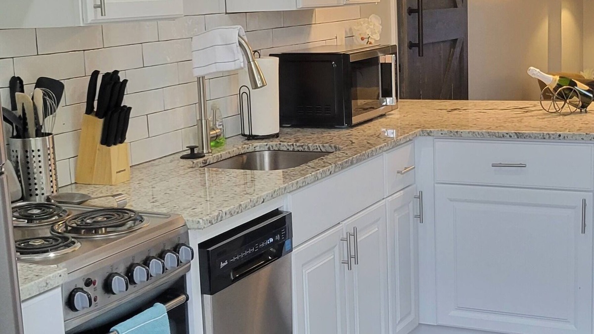 Grayson Apartment | Stylish Comfort Cozy Basement Apt in Quiet Neighborhood!