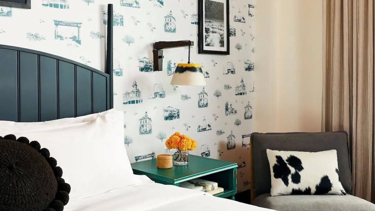 Merced Hotel | Stylish Comfort, Pets Are Welcome, Arbor Lane King, El Capitan Hotel