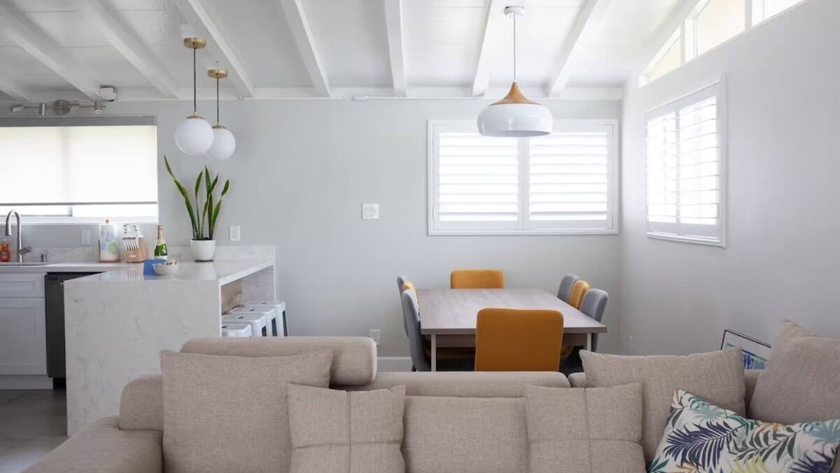 Southwest Anaheim House | Stylish Comfy 4-Bedroom House in Anaheim - Close to Disney!