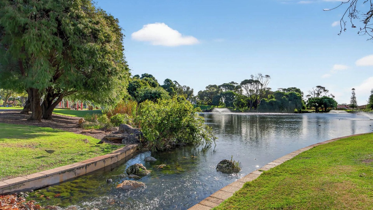 Rockingham Apartment | Stylish Corporate Stay with Wi-Fi & Parking