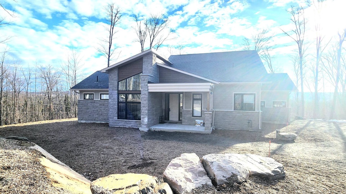 Huntsville House | Stylish & cozy 3-Bedroom Bungalow – Perfect for Memorable Family Escapes!