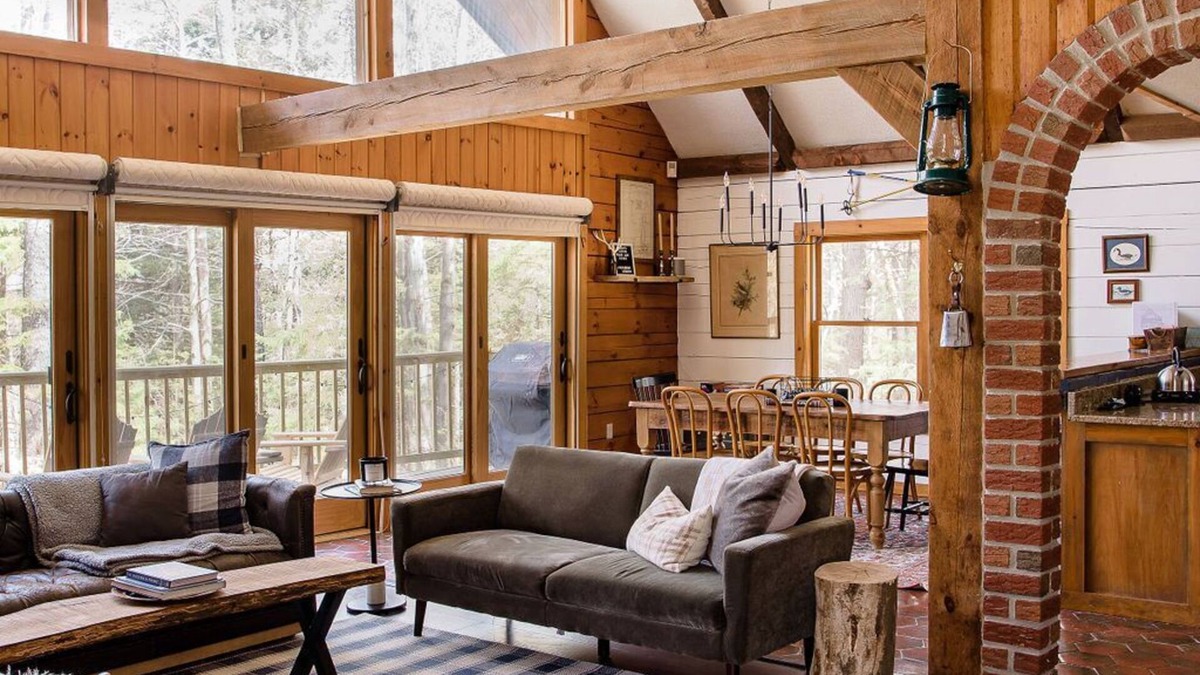 Wardsboro Cabin | Stylish, cozy log cabin between Mt. Snow & Stratton