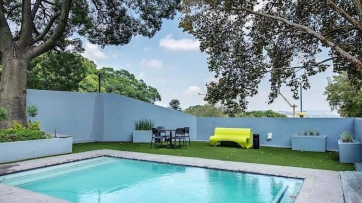Parkwood Condo | Stylish Dante’s 1-bedroom condo free Wifi & Cinema