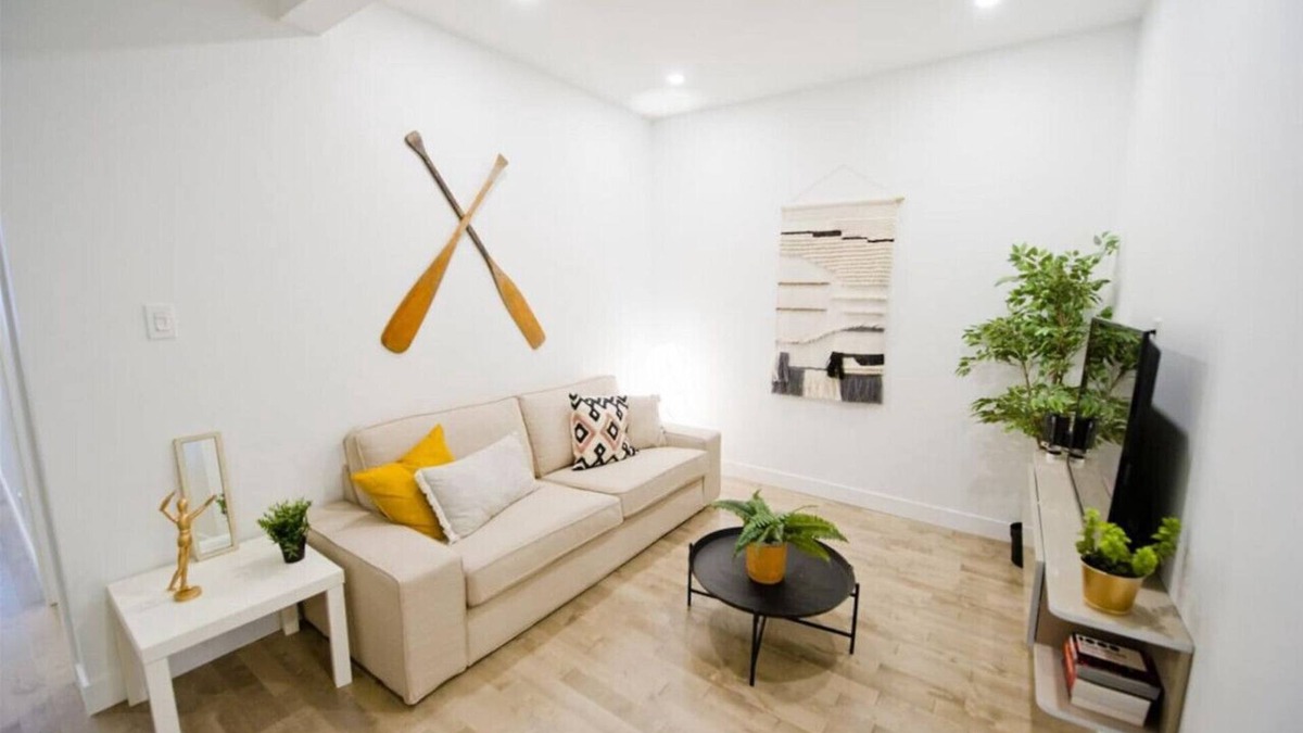 Sainte-Marie Apartment | Stylish Designer Apartment Steps from the Métro