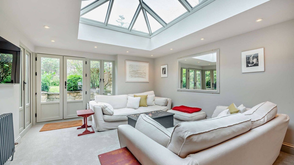 Winchcombe Cottage | Stylish dog friendly cottage in the Cotswolds - Fleur de Lys