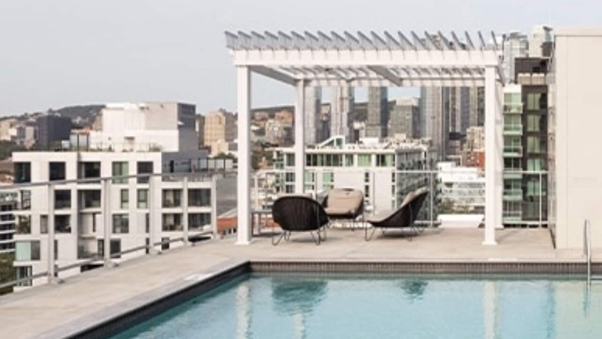 Griffintown Apartment | Stylish Downtown Condo