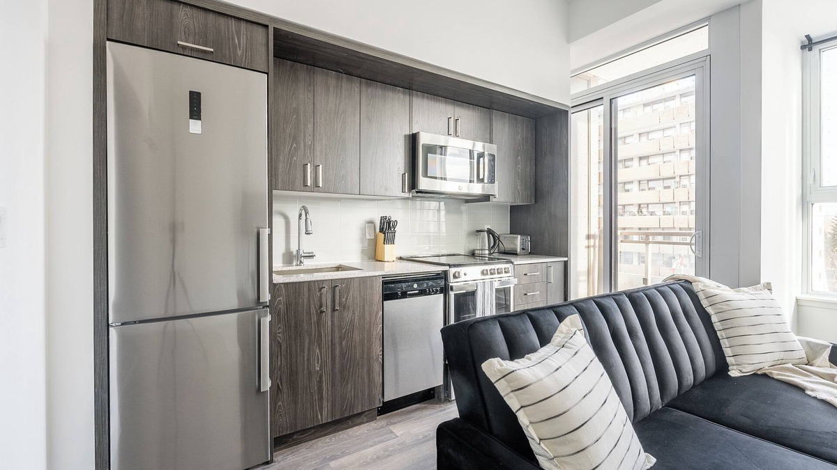 Mount Pleasant East Apartment | Stylish Downtown Condo, close to all amenities and transit