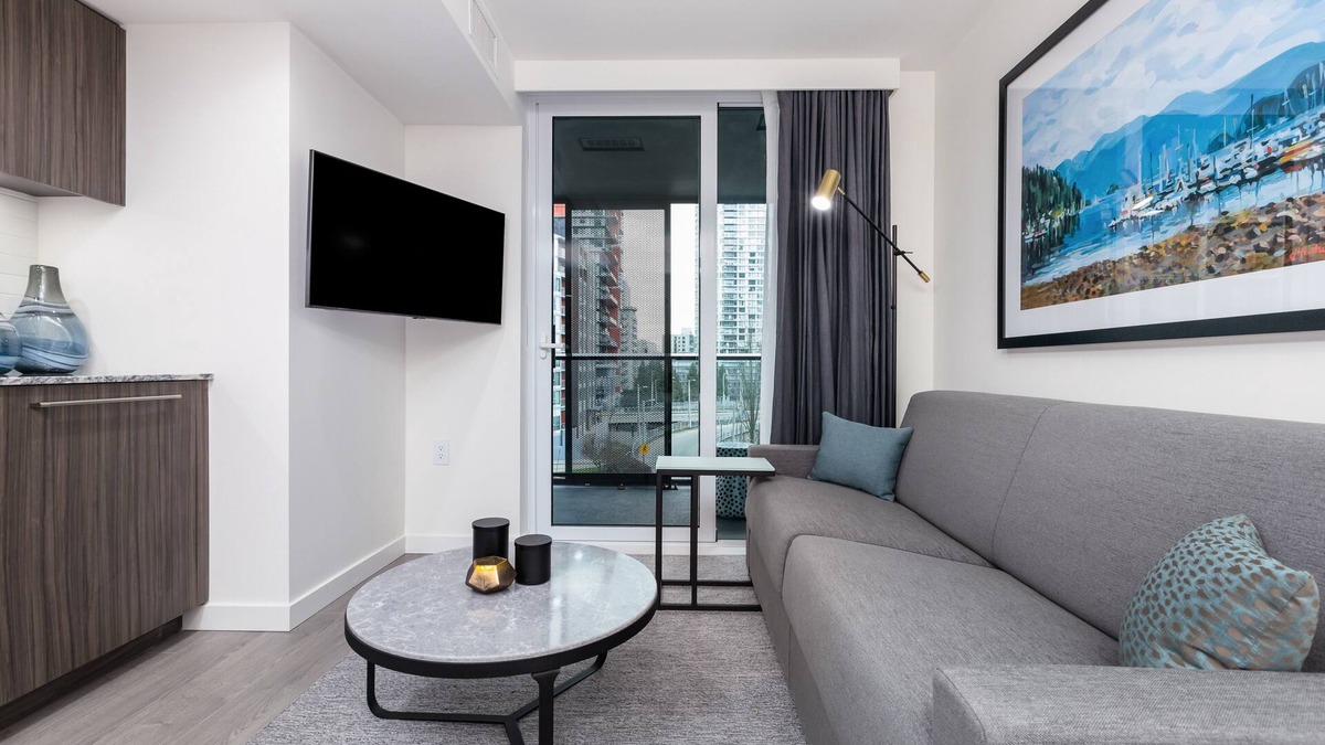 Downtown Vancouver Hotel | Stylish Downtown Studio Apartment in Vancouver's Beach District
