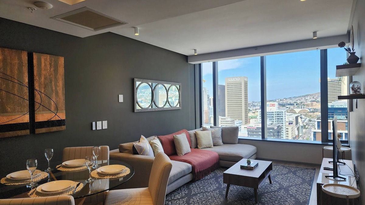 Bo'Kaap Apartment | Stylish Duplex with Mountain and City Views