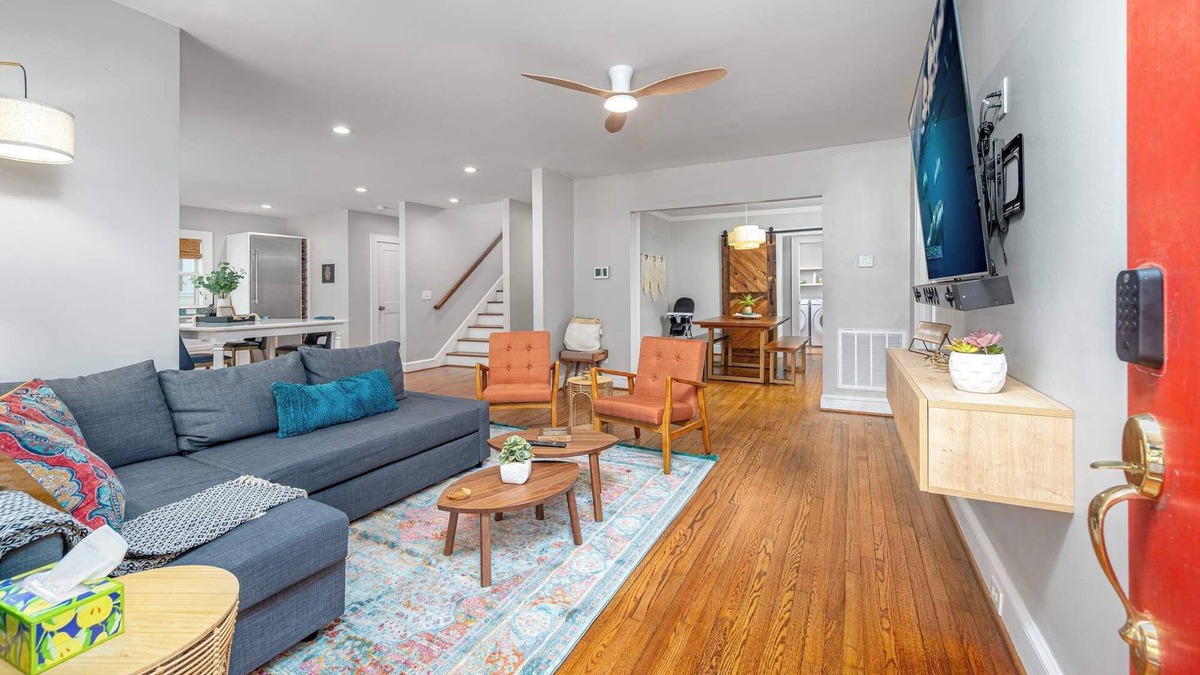 Durham House | Stylish Durham Retreat - Walkable, Sleeps 6