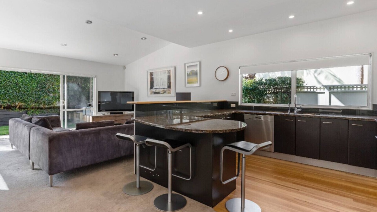 Remuera Apartment | Stylish Executive Remuera Home