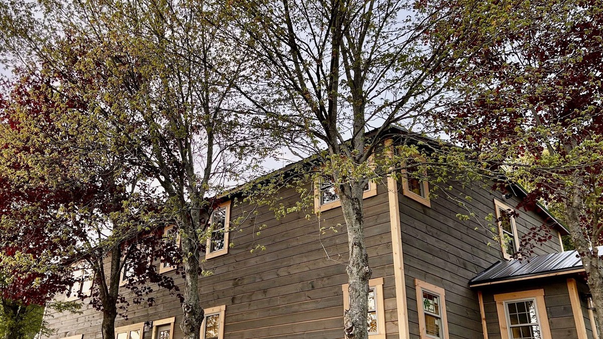 Milford Other | Stylish Farmhouse with amazing view!