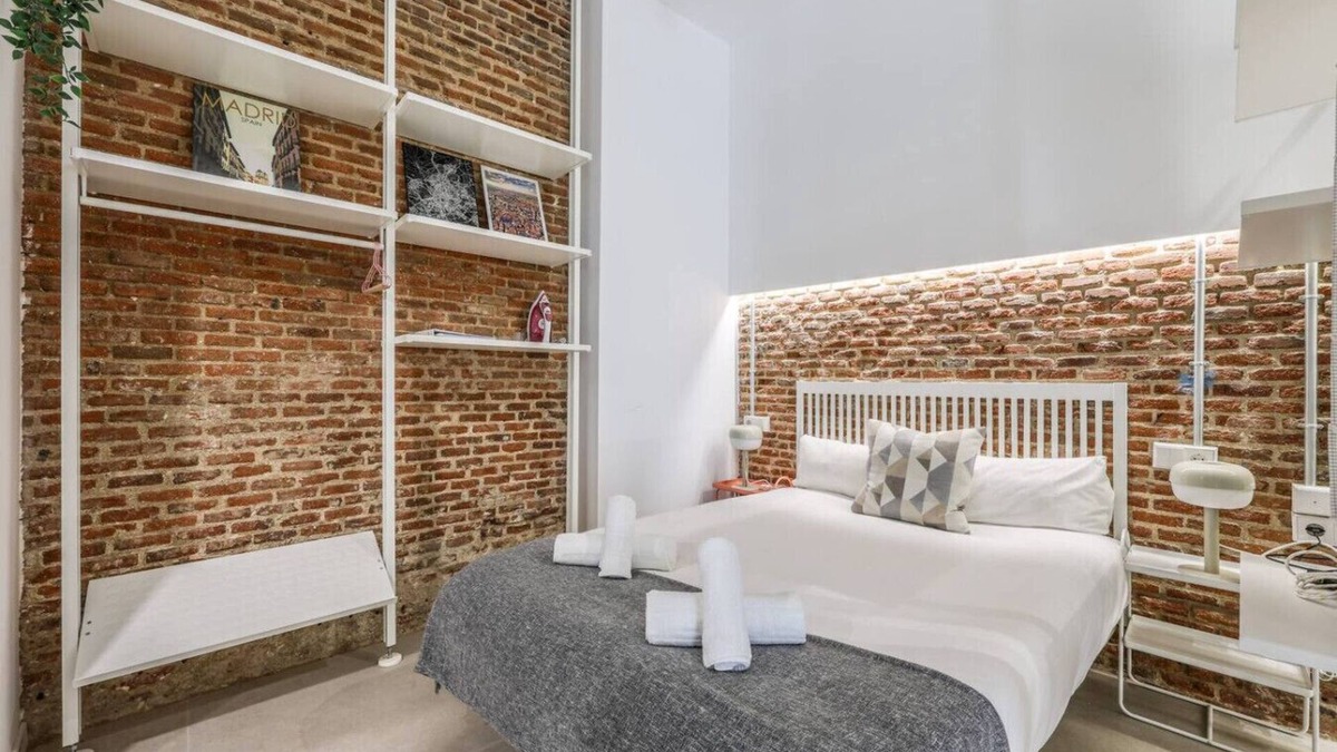 Embajadores Apartment | Stylish Flat Near Plaza Mayor & La Latina