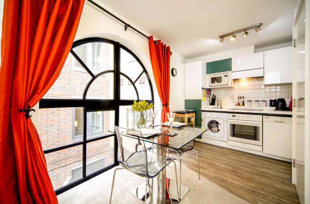 Castle Baynard Apartment | Stylish flat near St Pauls Cathedral