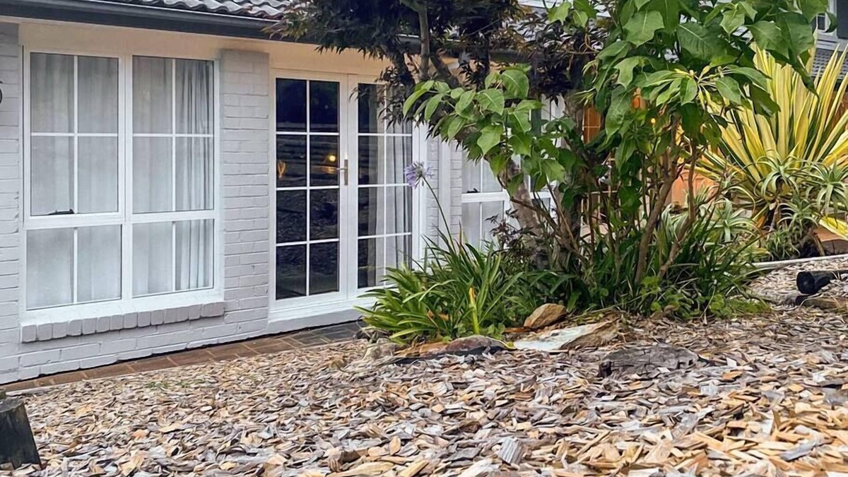 Belrose Apartment | Stylish Guesthouse in the Heart of Belrose