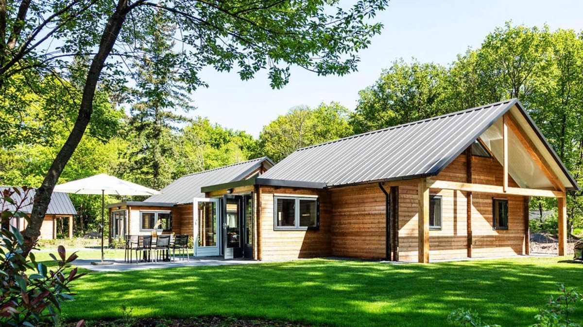 Zon en Schild House | Stylish holiday home in woody Soesterberg near golf club