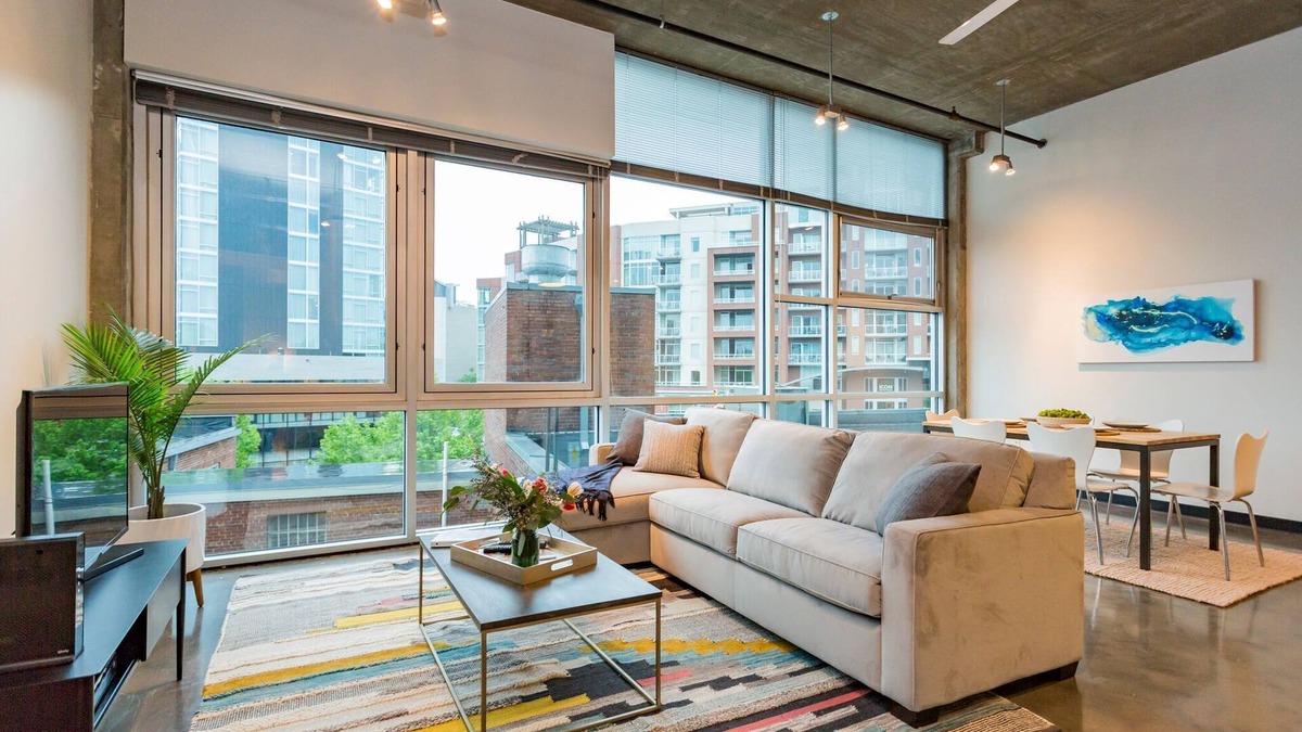 The Gulch Apartment | Stylish Loft 0.7 Miles From Downtown!