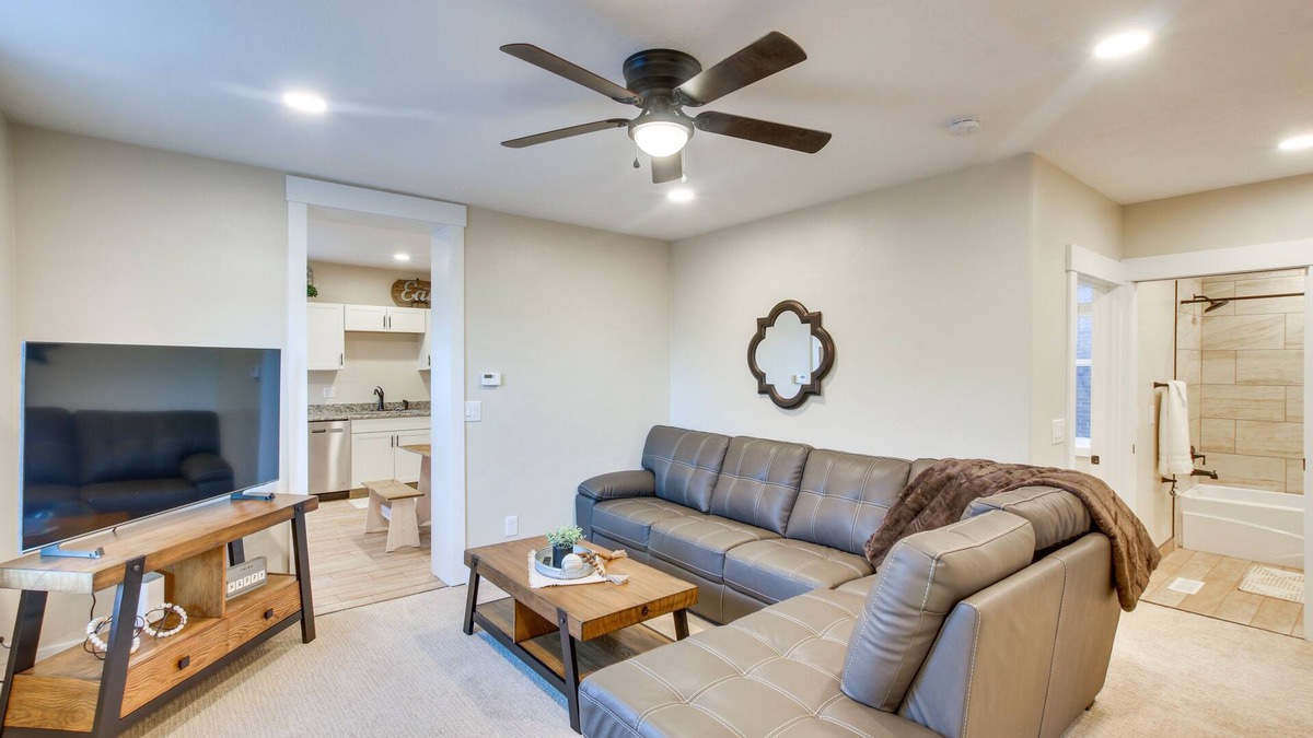 Logan Apartment | Stylish Logan Retreat w/Smart TV + Central A/C!